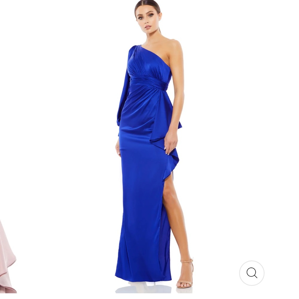 ONE SHOULDER BISHOP SLEEVE GOWN MAC DUGGAL